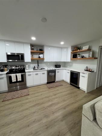 Bay Place, 2420 Diana Dr #402, Hallandale Beach, Florida 33009, image 1