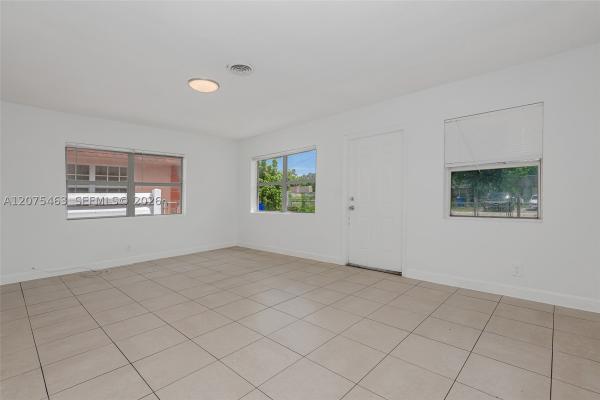South Middle River, 1607 NW 8th Ave #2, Fort Lauderdale, Florida 33311, image 3