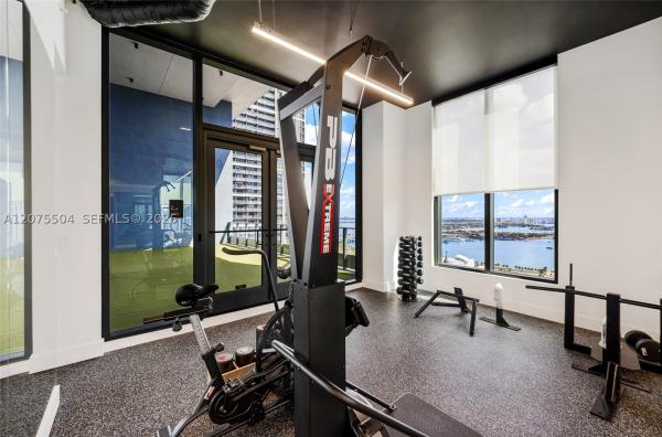121 NE 5th St #707, Miami, Florida 33132, image 2