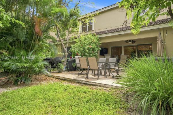 Pelican Pointe, 355 SW 121st Ave, Pembroke Pines, Florida 33025, image 2