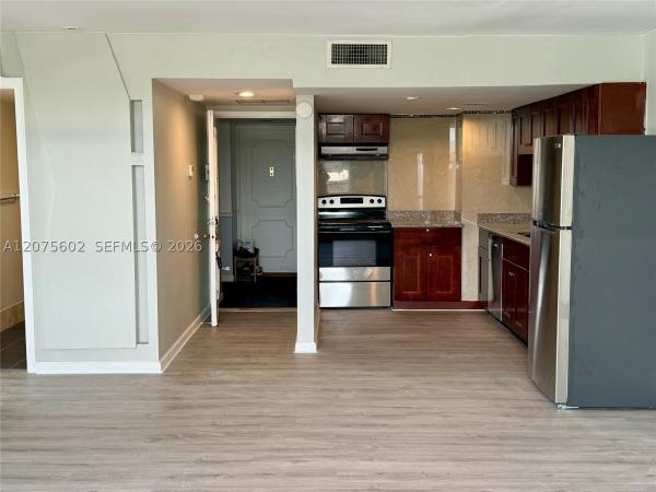 Cristal Shores, 3702 NE 171st St #15, North Miami Beach, Florida 33160, image 3