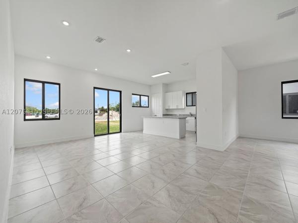 18911 SW 317th Ter, Homestead, Florida 33030, image 2