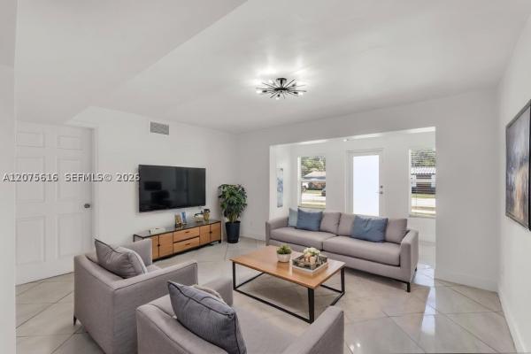 Hollywood Park, 2539 Coolidge St, Hollywood, Florida 33020, image 1