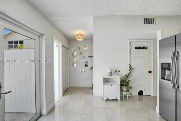 Loch Lomond, 3000 NW 5th Ter #112, Pompano Beach, Florida 33064, image 3