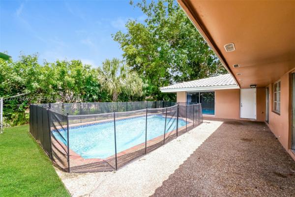 The Dells, 7518 NW 42nd Dr, Coral Springs, Florida 33065, image 2