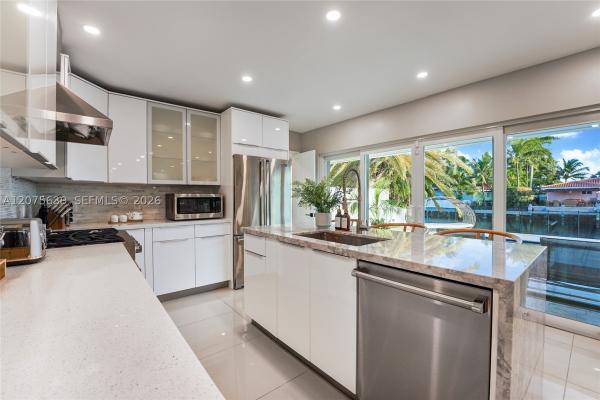 Lake Estates, 2820 NE 60th St ##, Fort Lauderdale, Florida 33308, image 3