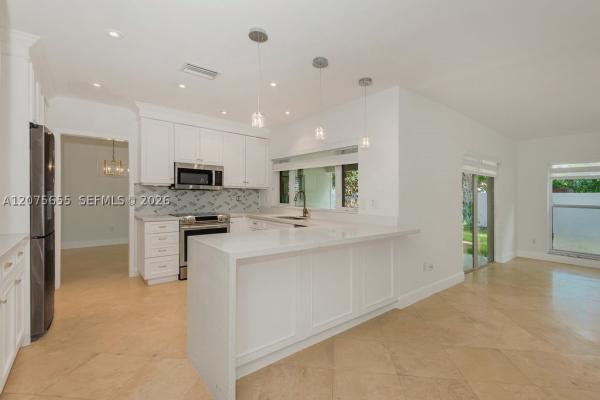 Loch Ness, 6931 Loch Ness Dr, Miami Lakes, Florida 33014, image 2