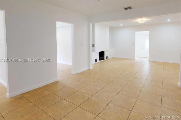 88 NW 85th St #1, Unincorporated Dade County, Florida 33150, image 3