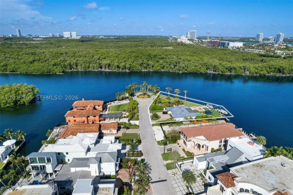 Atlantic Isle, 333 Atlantic Ave, Sunny Isles Beach, Florida 33160, image 2
