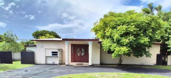 759 S Biscayne River Dr, Unincorporated Dade County, Florida 33169, image 2