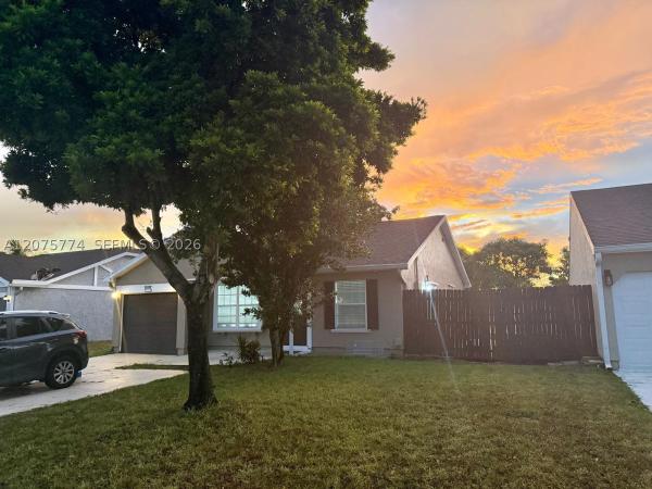 Tudor Woods, 22979 Sandalfoot Blvd, Boca Raton, Florida 33428, image 2