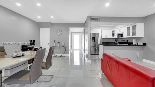 Palm Springs Villas, 7025 W 3rd Ct, Hialeah, Florida 33014, image 2