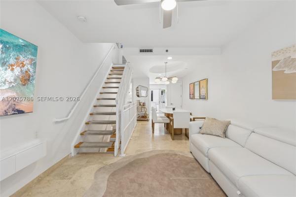 Washington Corner, 204 Washington Ave #13, Miami Beach, Florida 33139, image 3