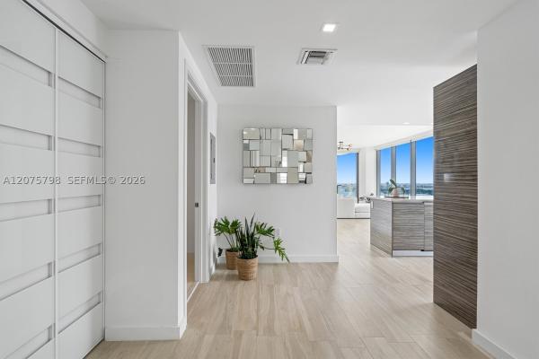 Icon Bay, 460 NE 28th St #3508, Miami, Florida 33137, image 3