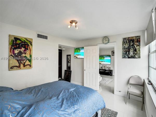 Del Prado, 18061 Biscayne Blvd #502-2, Aventura, Florida 33160, image 3