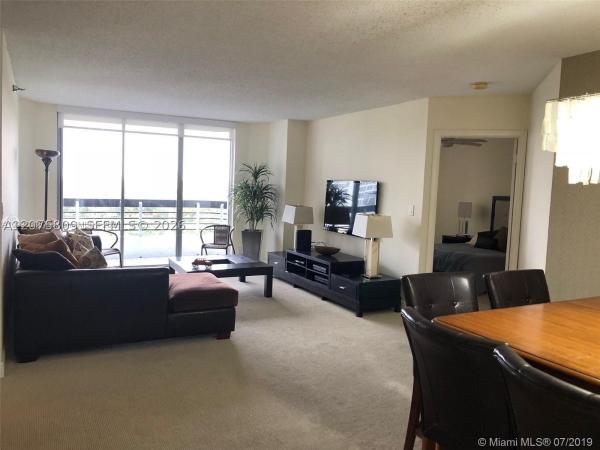 Mystic Pointe Tower 500, 3530 Mystic Pointe Dr #1008, Aventura, Florida 33180, image 1