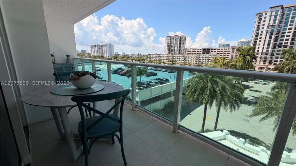 Arlen House East, 100 Bayview Dr #431, Sunny Isles Beach, Florida 33160, image 1