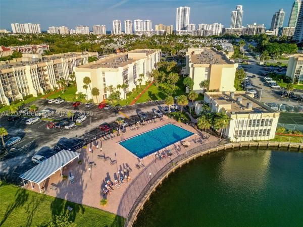 De Soto Park South, 2000 Atlantic Shores Blvd #407, Hallandale Beach, Florida 33009, image 2