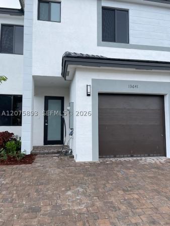 13641 SW 157th Pl, Unincorporated Dade County, Florida 33196, image 3