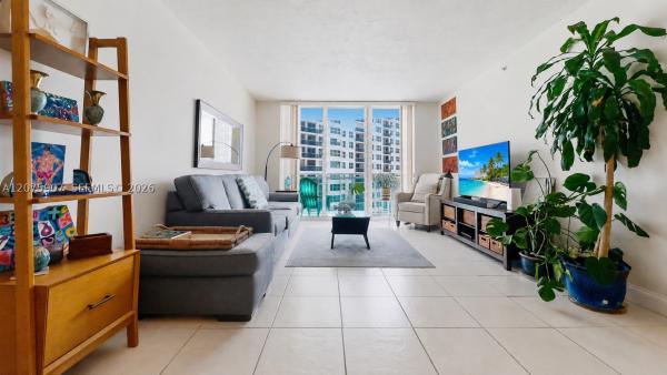 The Residences On Hollywood Beach, 3001 S Ocean Dr #947, Hollywood, Florida 33019, image 2