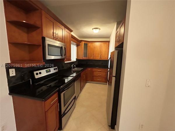 Fairgreen, 2880 Pine Tree Dr #7, Miami Beach, Florida 33140, image 2
