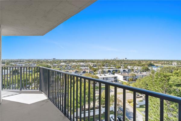 Oceanview Park, 800 Parkview Dr #909, Hallandale Beach, Florida 33009, image 2