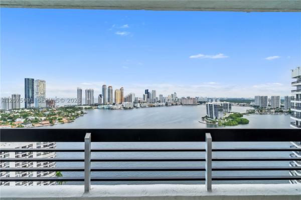 Mystic Pointe Tower 500, 3530 Mystic Pointe Dr #3210, Aventura, Florida 33180, image 3