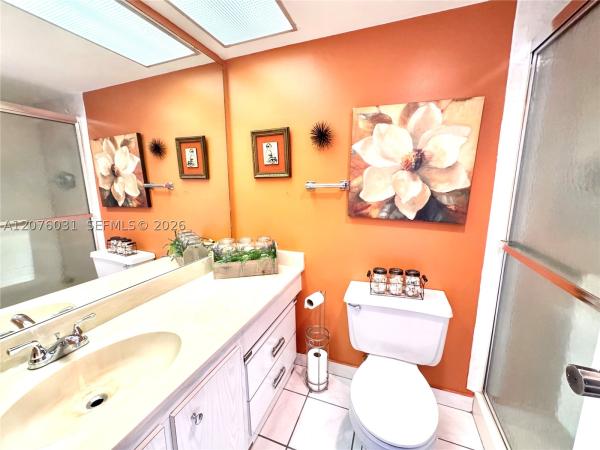 Winston Towers 300, 230 174th St #1110, Sunny Isles Beach, Florida 33160, image 2