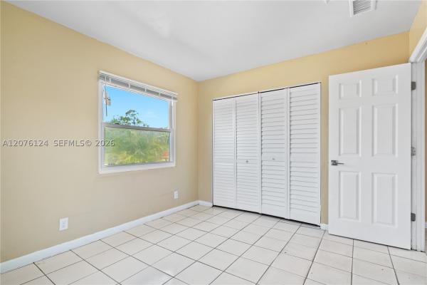 South Middle River, 1022 NW 6th Ave #1-2, Fort Lauderdale, Florida 33311, image 3
