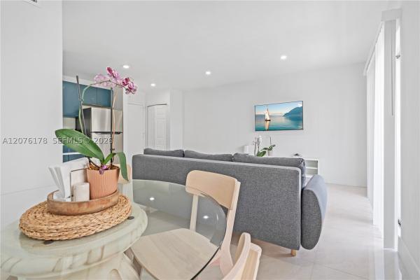 Salem House, 251 172nd St #321, Sunny Isles Beach, Florida 33160, image 2