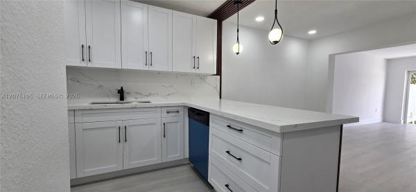 9612 Grand Canal Dr, Unincorporated Dade County, Florida 33174, image 2