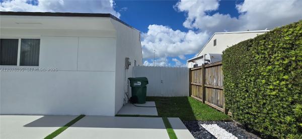 9612 Grand Canal Dr, Unincorporated Dade County, Florida 33174, image 1
