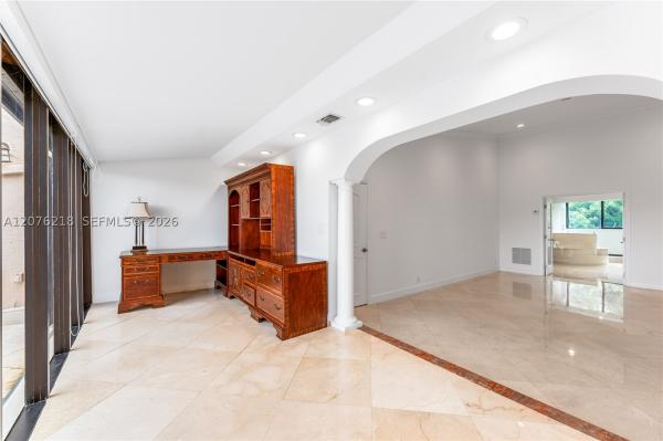 Royal Harbour Yacht Club, 5990 Paradise Point Dr, Palmetto Bay, Florida 33157, image 1