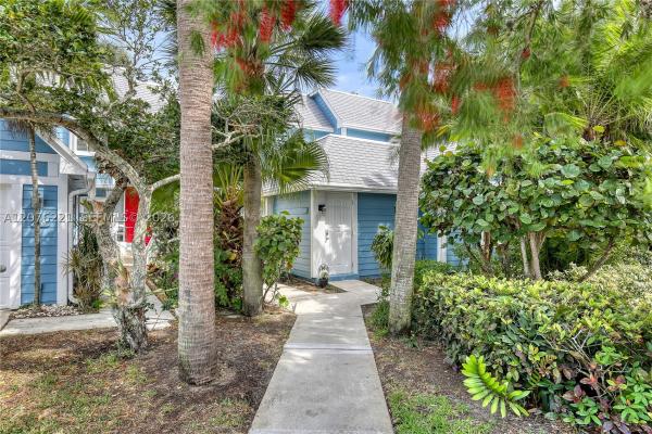 Villas Of Ocean Dunes, 119 Ocean Dunes Cir, Jupiter, Florida 33477, image 3