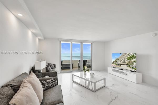 Oceanside Plaza, 5555 Collins Ave #9M, Miami Beach, Florida 33140, image 3