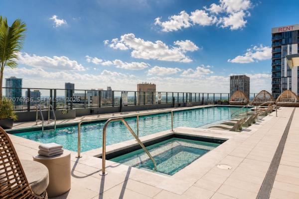 121 NE 5th St #3712, Miami, Florida 33132, image 2