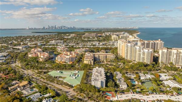 Cape Florida Club, 210 Sea View Dr #207, Key Biscayne, Florida 33149, image 2
