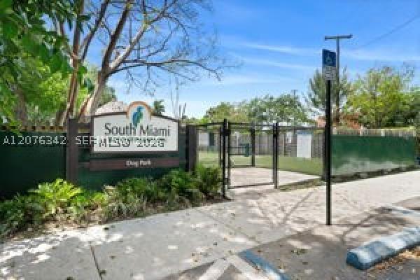 The Oaks At South Miami, 6330 SW 79th St #6, South Miami, Florida 33143, image 2