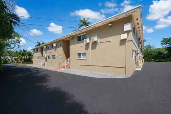 The Oaks At South Miami, 6330 SW 79th St #6, South Miami, Florida 33143, image 3
