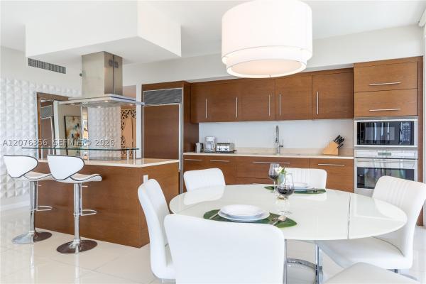 Icon Brickell Tower 3, 485 Brickell Ave #3410, Miami, Florida 33131, image 2