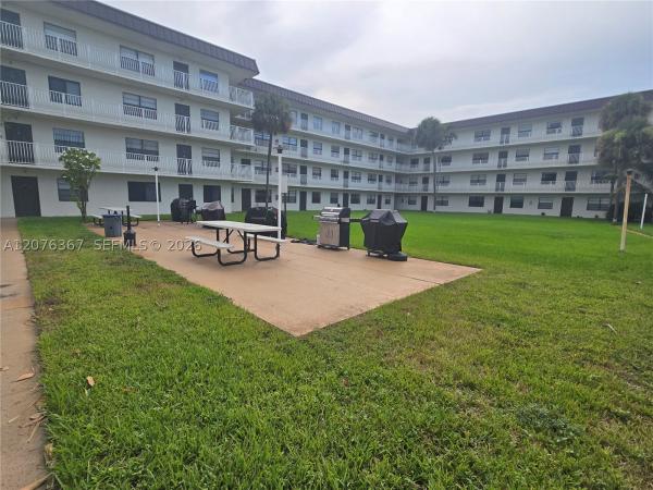 Palm Village Club, 500 NE 2nd St #417, Dania Beach, Florida 33004, image 1