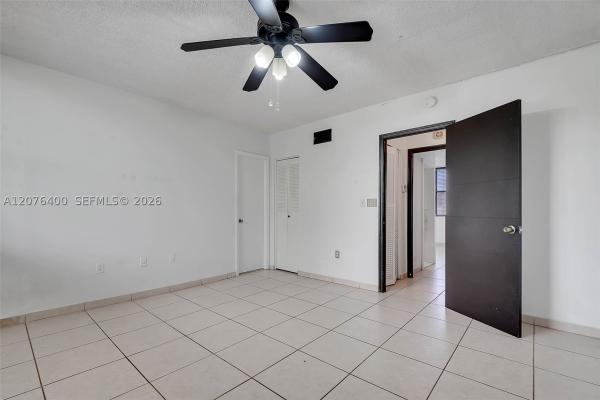 1655 NE 115th St #21B, Unincorporated Dade County, Florida 33181, image 2
