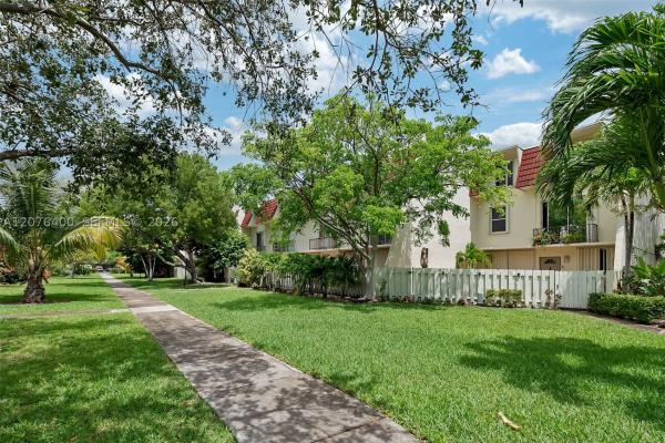 1655 NE 115th St #21B, Unincorporated Dade County, Florida 33181, image 3