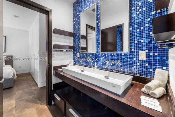 Glencoe, 1606 S Bayshore Dr, Miami, Florida 33133, image 2