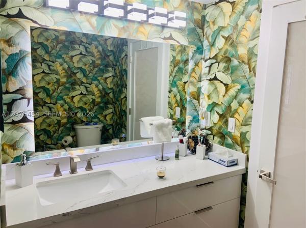 Florida Towers, 6422 Collins Ave #804, Miami Beach, Florida 33141, image 2