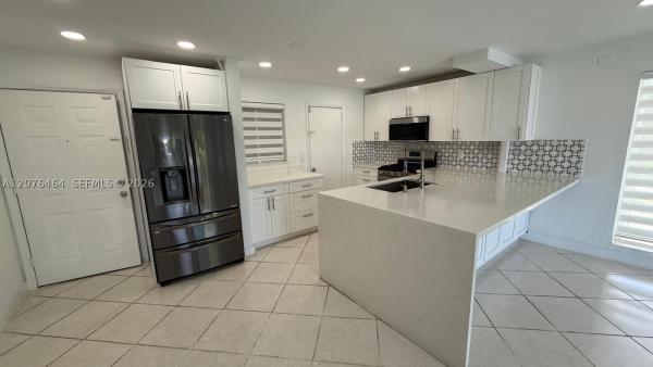 7701 SW 88th St #B330, Unincorporated Dade County, Florida 33156, image 2