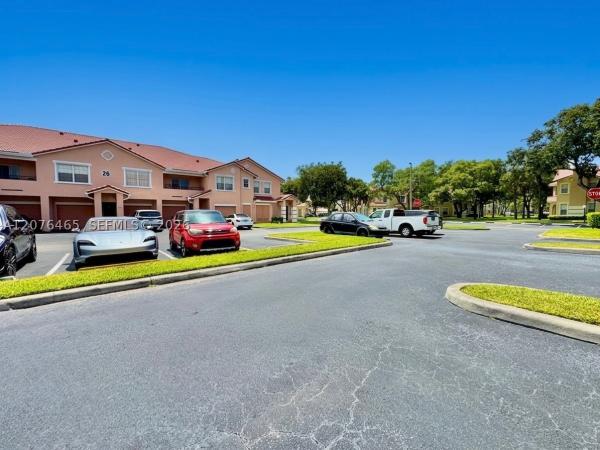 1404 Belmont Ln, Tamarac, Florida 33068, image 3