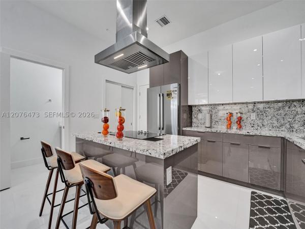 Lake Ridge, 1226 NE 15th Ave, Fort Lauderdale, Florida 33304, image 2