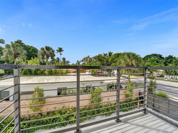 Lake Ridge, 1226 NE 15th Ave, Fort Lauderdale, Florida 33304, image 3