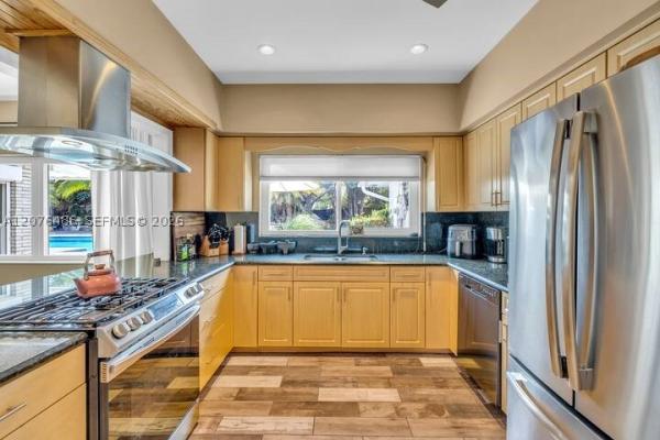 400 NE 2nd St, Pompano Beach, Florida 33060, image 1
